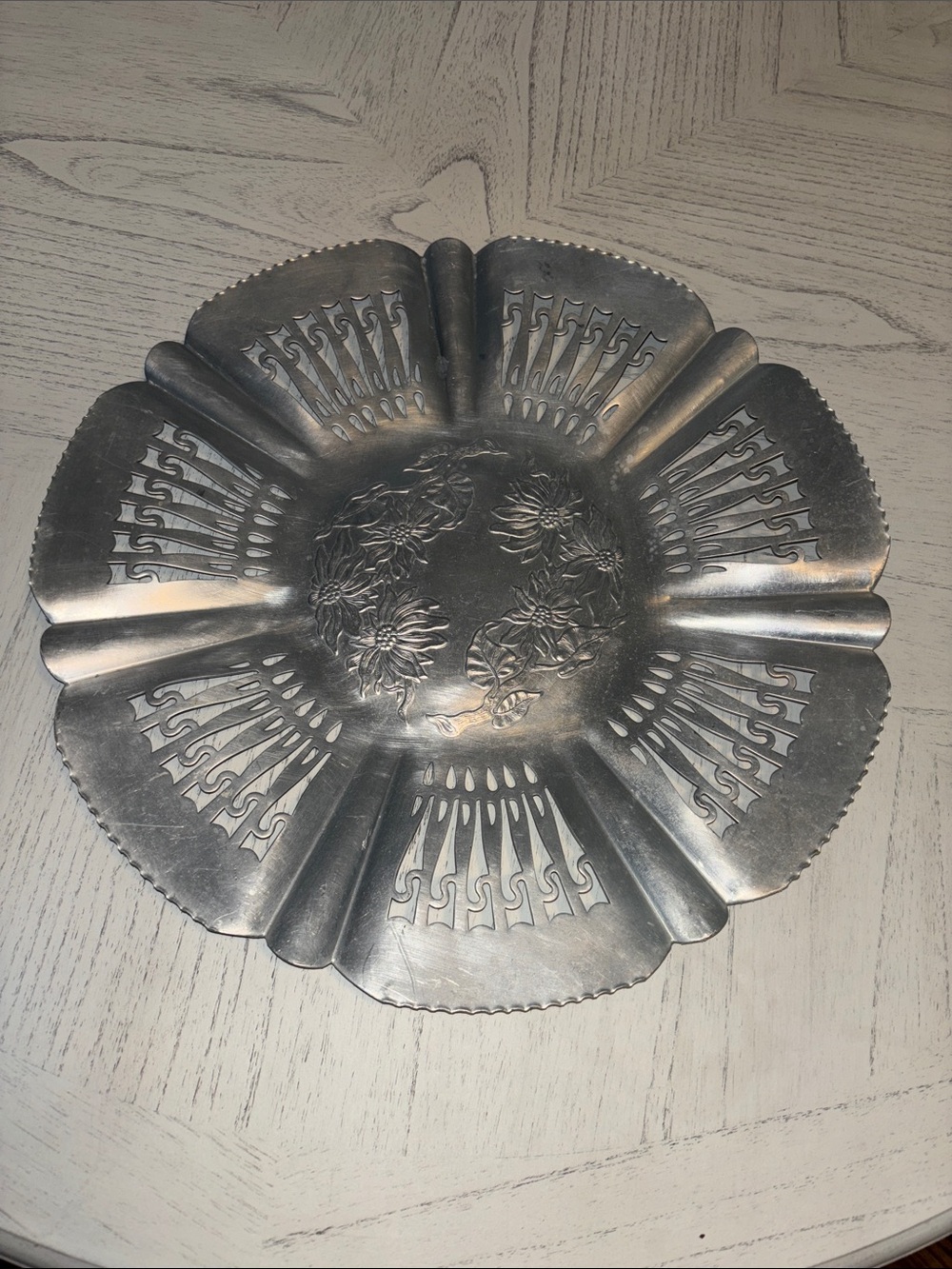 Vintage Farber & Shlevin Poinsettia Hand Wrought Aluminum Tray/wall decor
